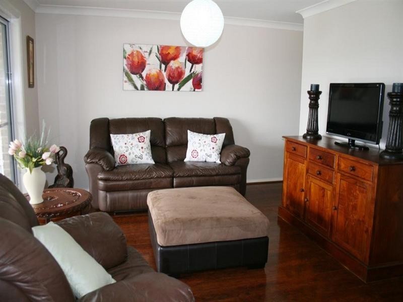 4 Clifton Place, Yass NSW 2582