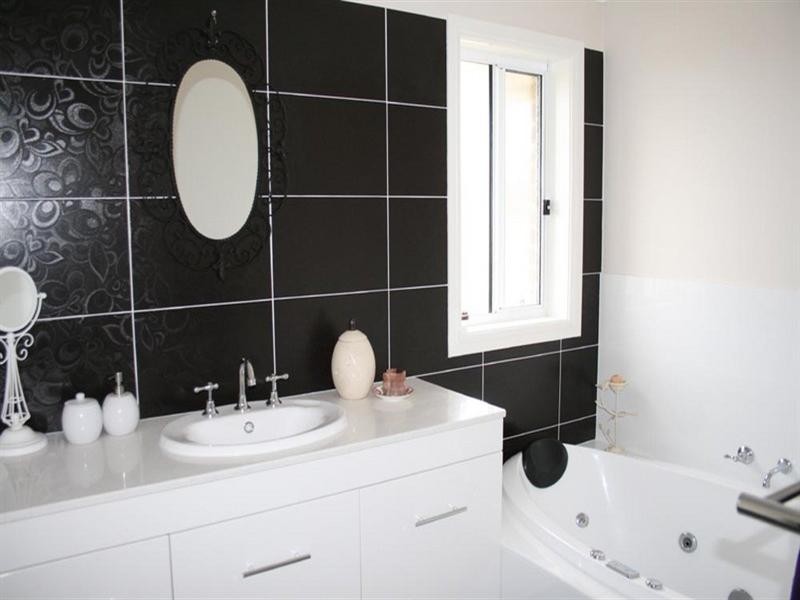 4 Clifton Place, Yass NSW 2582