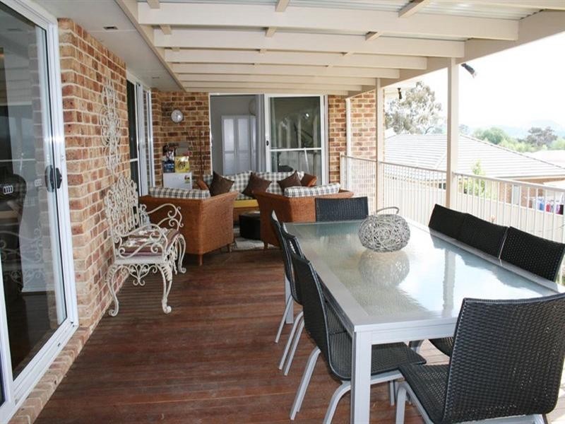 4 Clifton Place, Yass NSW 2582