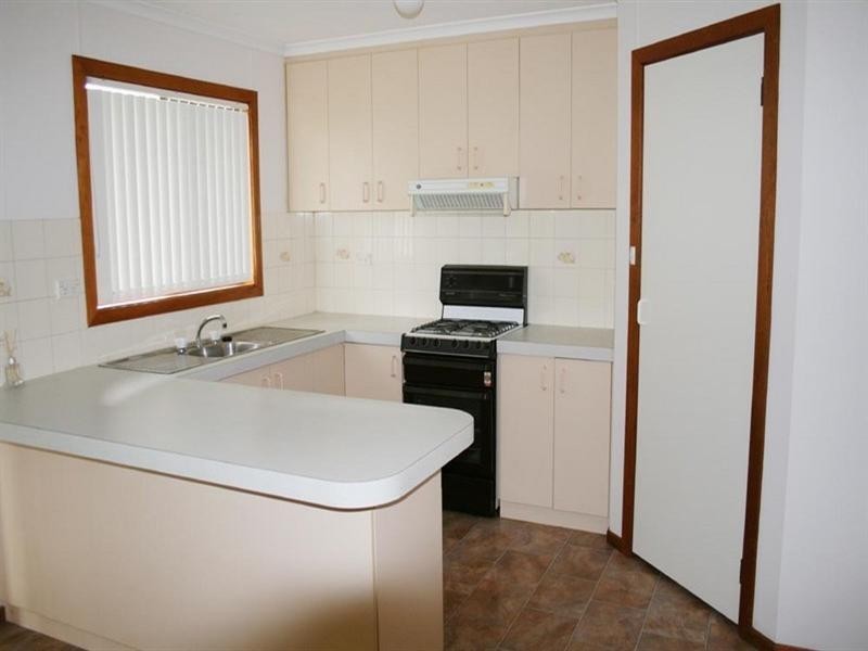 12 Castor Street, Yass NSW 2582