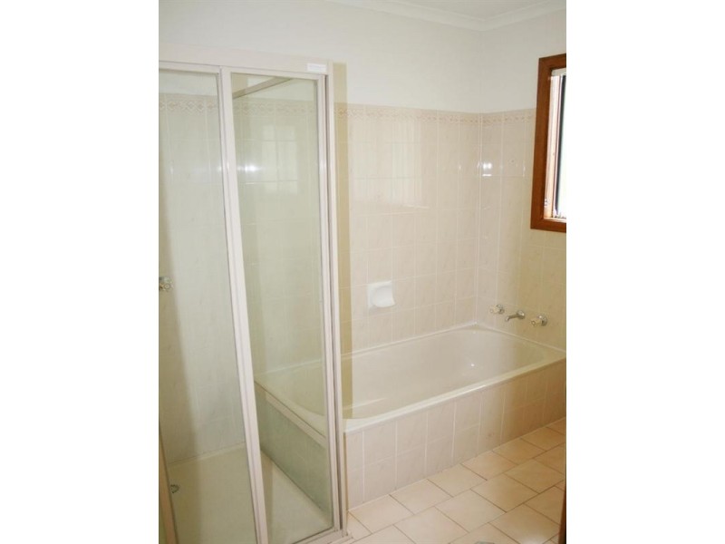 12 Castor Street, Yass NSW 2582