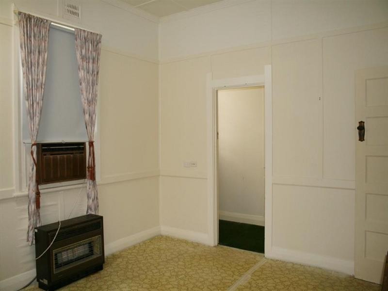 30 Mont Street, Yass NSW 2582