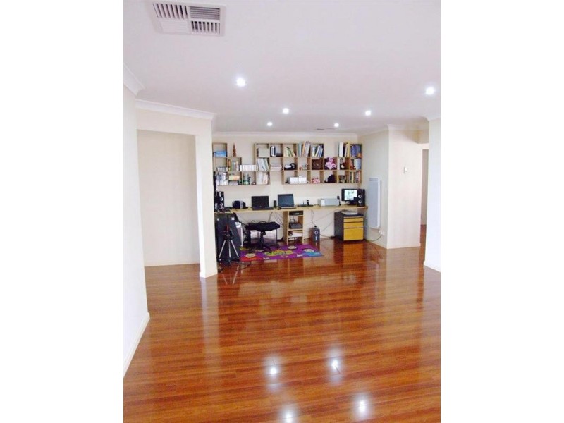 6 Settlers Court, Yass NSW 2582