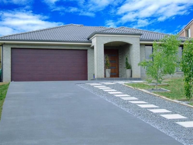 6 Settlers Court, Yass NSW 2582