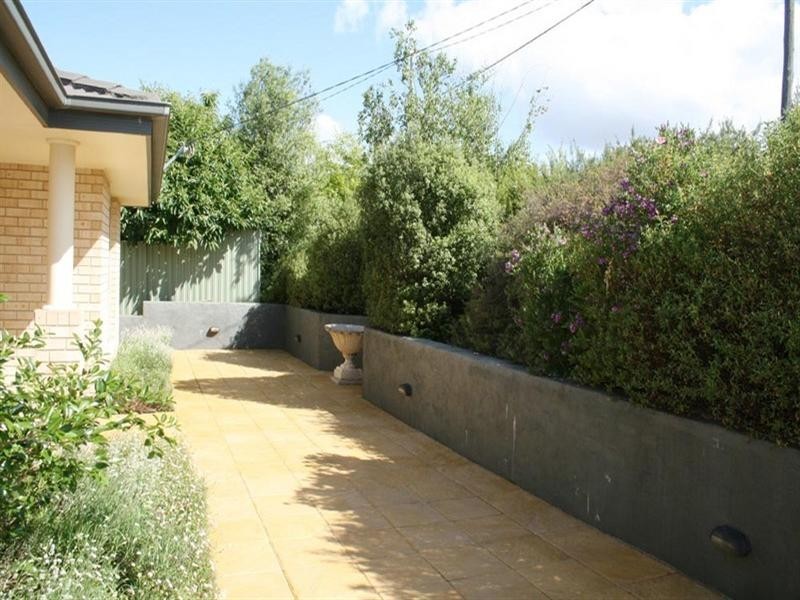 6 Brennan Street, Yass NSW 2582