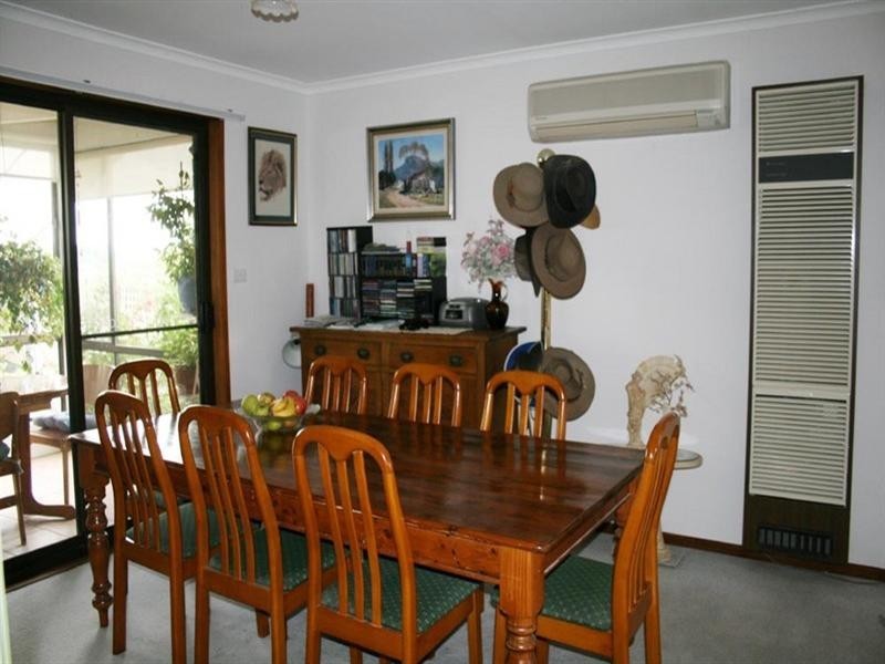 8 Stubbs Place, Yass NSW 2582