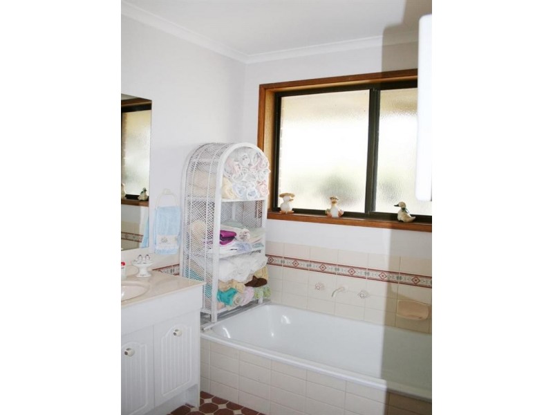 8 Stubbs Place, Yass NSW 2582