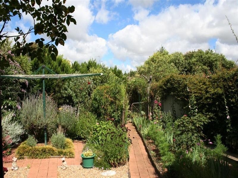 8 Stubbs Place, Yass NSW 2582