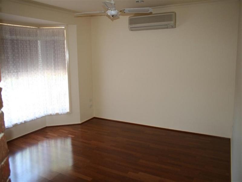 29 Mcbean Parade, Yass NSW 2582