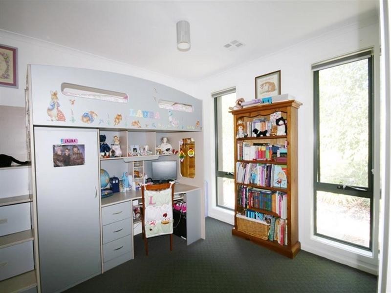 9 Wilson Place, Yass NSW 2582