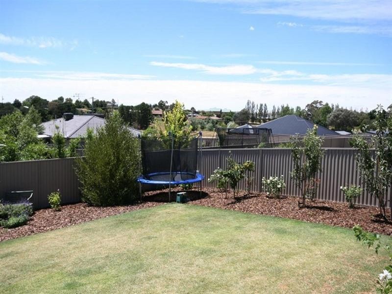 9 Wilson Place, Yass NSW 2582