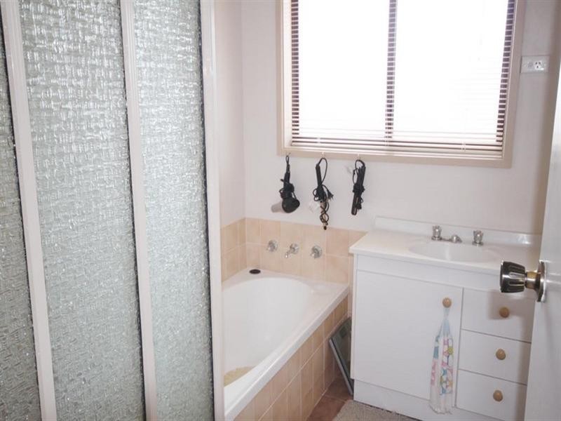 49 Petit Street, Yass NSW 2582