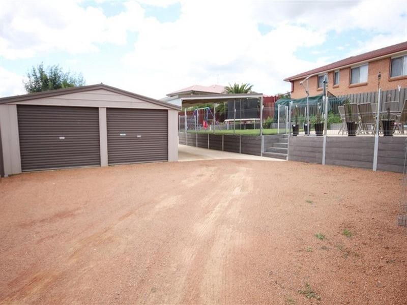 49 Petit Street, Yass NSW 2582