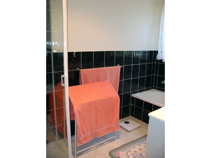 1 Merriman Drive, Yass NSW 2582