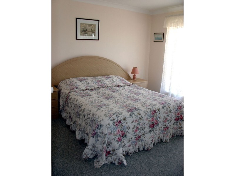 1 Merriman Drive, Yass NSW 2582