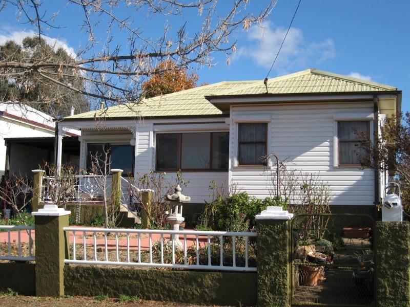 27 Mcintosh Street, Queanbeyan NSW 2620