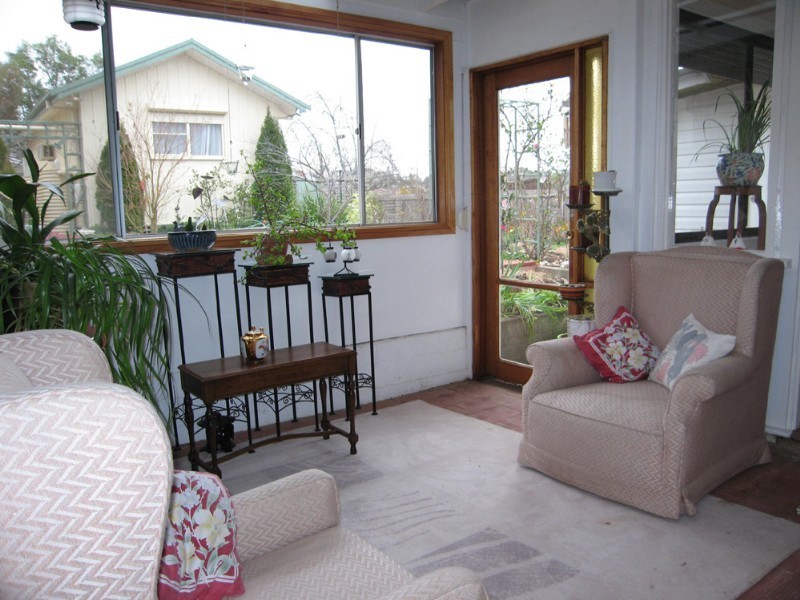 27 Mcintosh Street, Queanbeyan NSW 2620