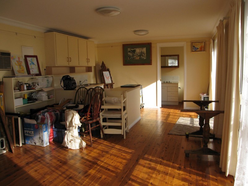 27 Mcintosh Street, Queanbeyan NSW 2620