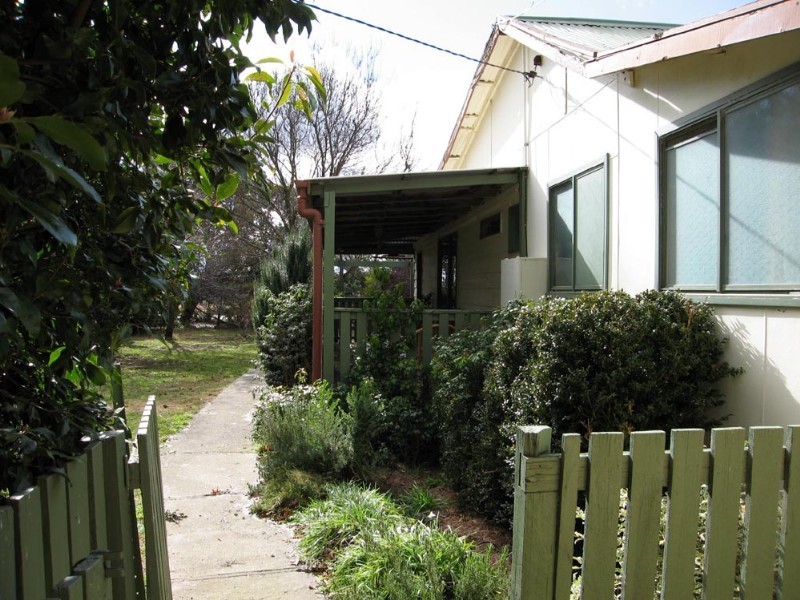 438 Plains Road, Hoskinstown NSW 2621