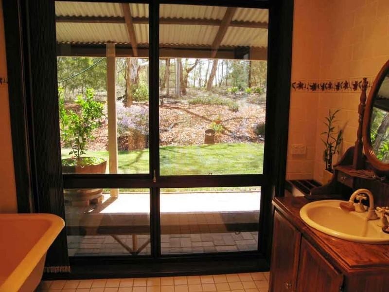 61 Majors Close, Wamboin NSW 2620