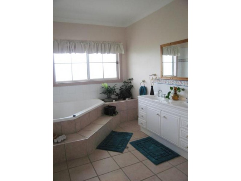 21 Hope Drive, Bungendore NSW 2621