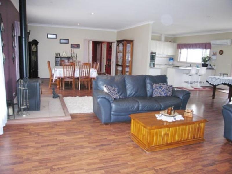 21 Hope Drive, Bungendore NSW 2621