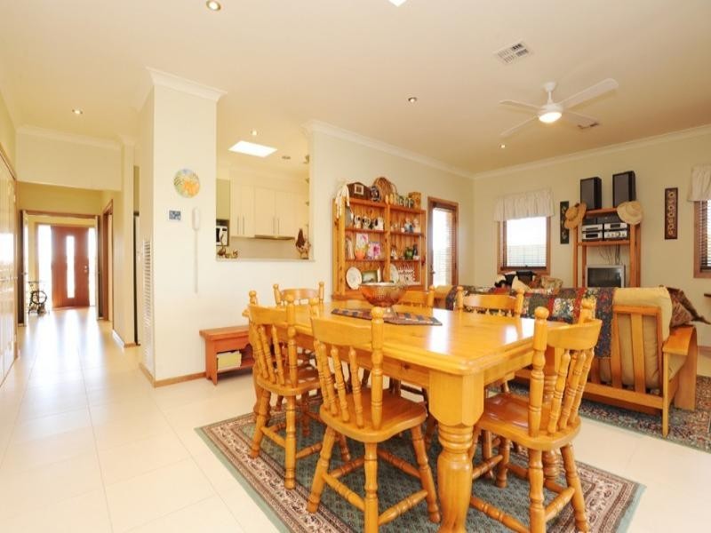 56 Day Circuit, Bungendore NSW 2621