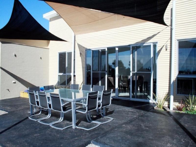 379 Denley Drive, Wamboin NSW 2620