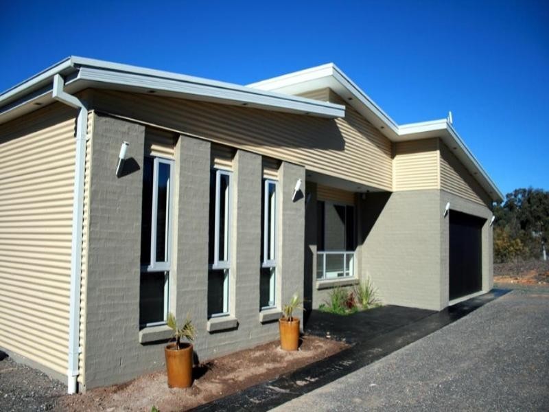 379 Denley Drive, Wamboin NSW 2620