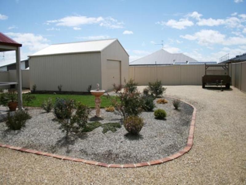 8 Shanahan Street, Bungendore NSW 2621