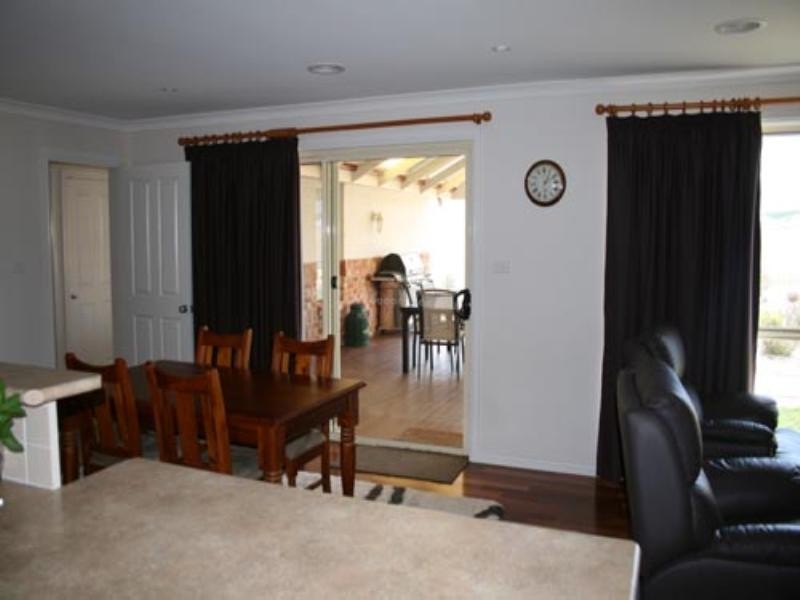 8 Shanahan Street, Bungendore NSW 2621