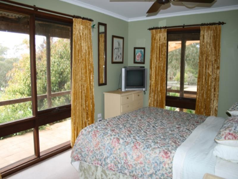 400 Weeroona Drive, Wamboin NSW 2620