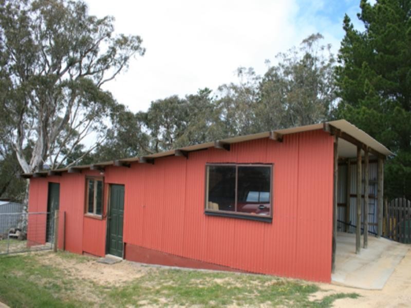 400 Weeroona Drive, Wamboin NSW 2620