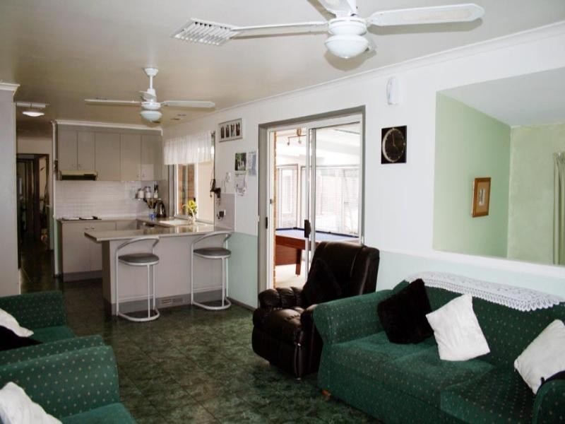 17 Throsby Close, Queanbeyan NSW 2620