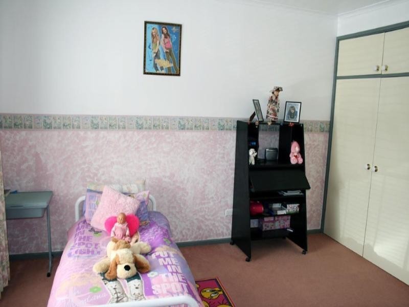 17 Throsby Close, Queanbeyan NSW 2620