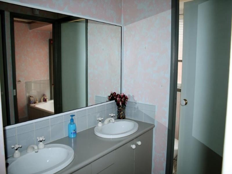 17 Throsby Close, Queanbeyan NSW 2620