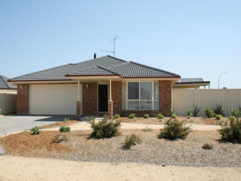 13 Westwood Circuit, Bungendore NSW 2621
