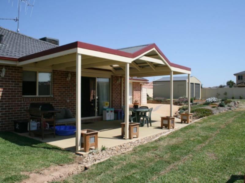 13 Westwood Circuit, Bungendore NSW 2621