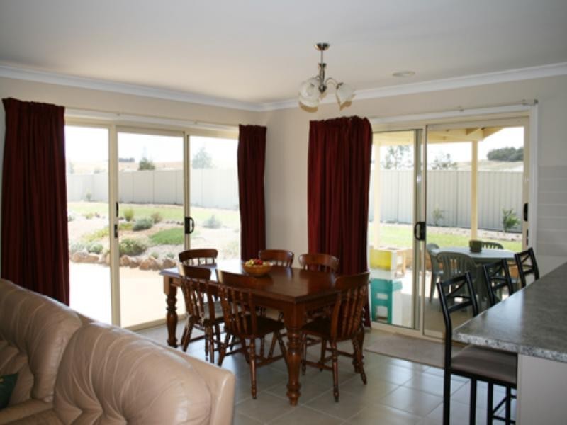 13 Westwood Circuit, Bungendore NSW 2621