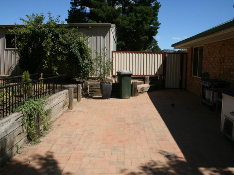 43 Bywong Street, Sutton NSW 2620
