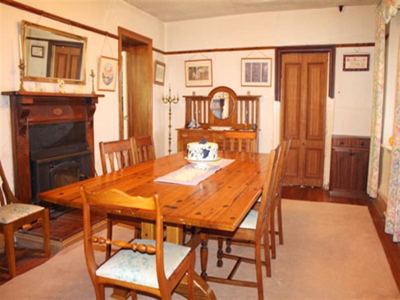 2705 Braidwood Road, Lake Bathurst NSW 2580