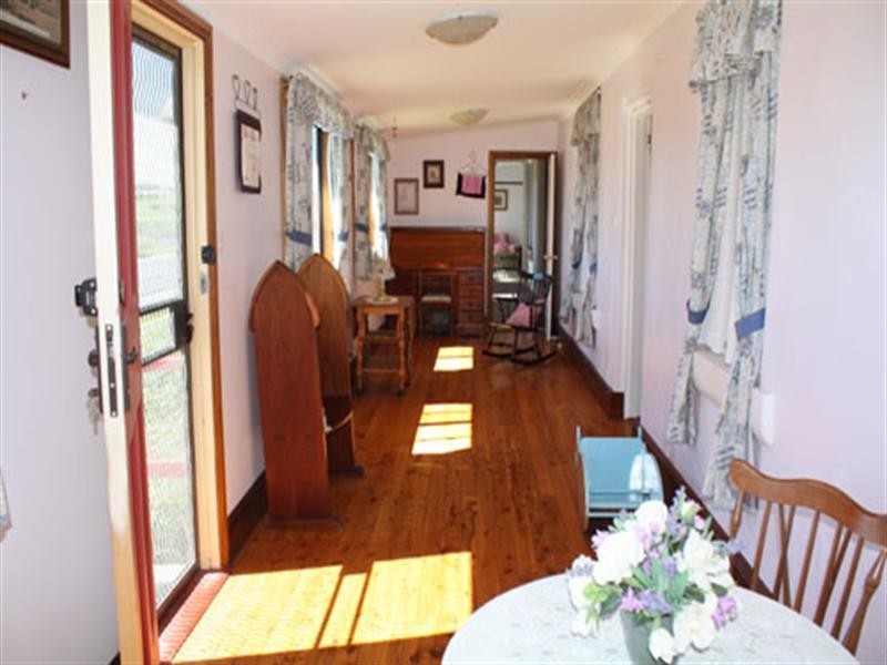 2705 Braidwood Road, Lake Bathurst NSW 2580