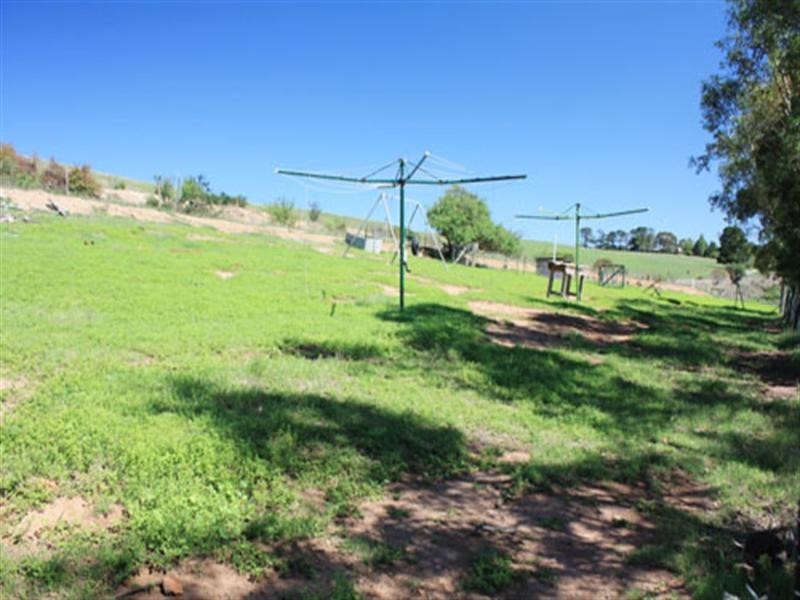 2705 Braidwood Road, Lake Bathurst NSW 2580