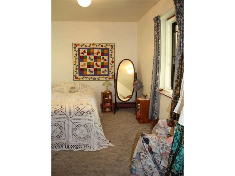 2705 Braidwood Road, Lake Bathurst NSW 2580