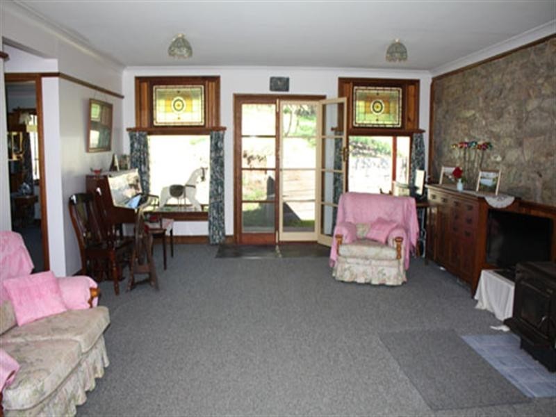 2705 Braidwood Road, Lake Bathurst NSW 2580