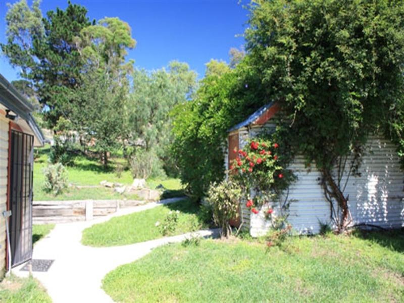 2705 Braidwood Road, Lake Bathurst NSW 2580