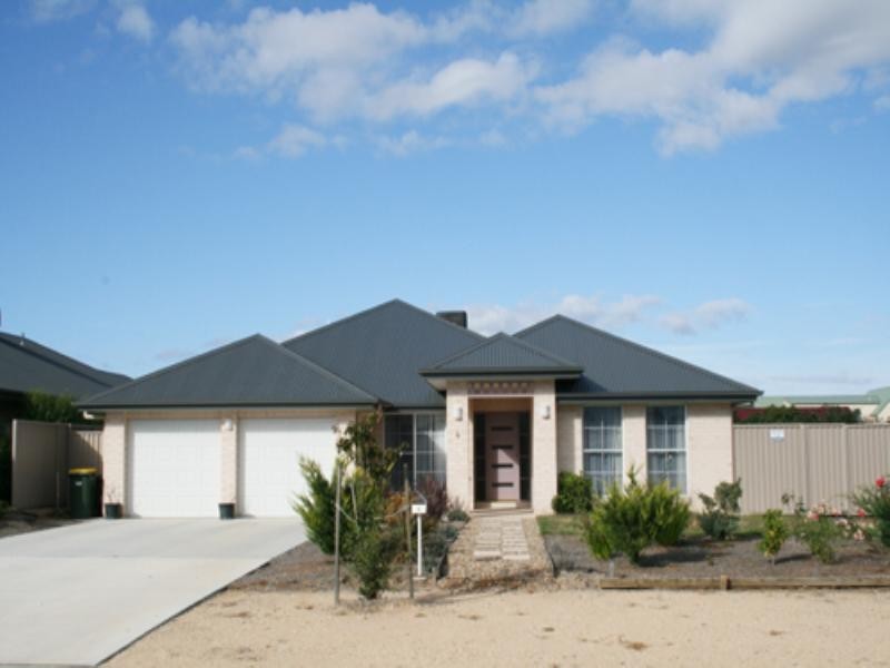 4 Westwood Circuit, Bungendore NSW 2621