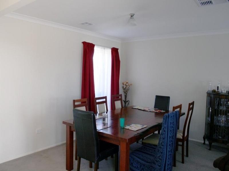 4 Westwood Circuit, Bungendore NSW 2621