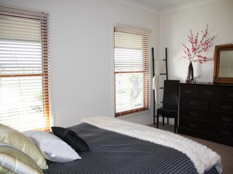 54 Day Circuit, Bungendore NSW 2621