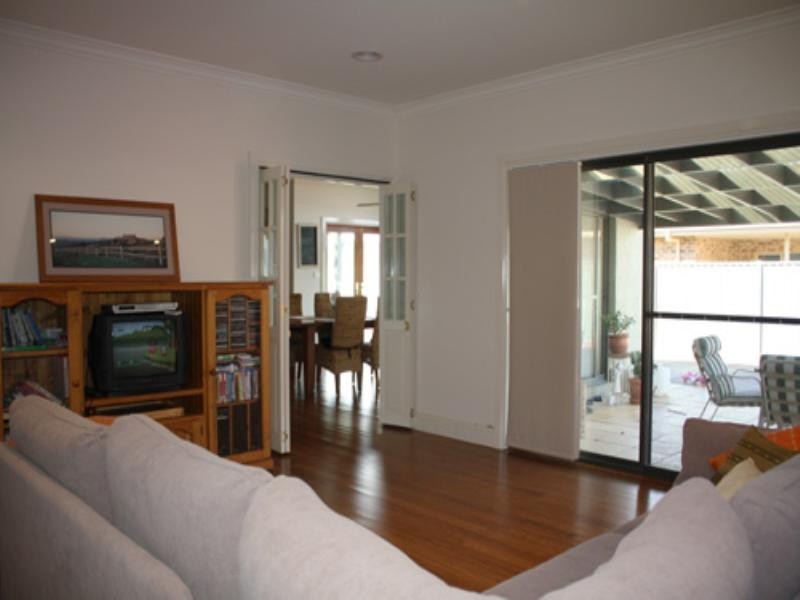 54 Day Circuit, Bungendore NSW 2621